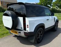 LAND ROVER DEFENDER 90