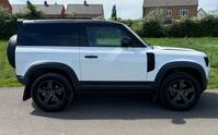 LAND ROVER DEFENDER 90