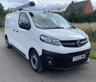 VAUXHALL VIVARO