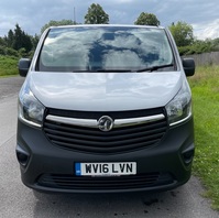 VAUXHALL VIVARO