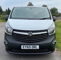 VAUXHALL VIVARO