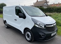 VAUXHALL VIVARO