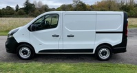 VAUXHALL VIVARO