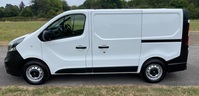 VAUXHALL VIVARO