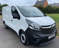 VAUXHALL VIVARO