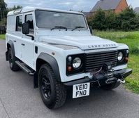 LAND ROVER DEFENDER 110